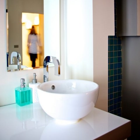 Toilettes du cabinet d'orthodontie du Dr Ohana-Chpindel